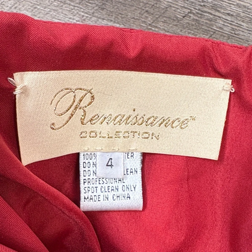 SOLD IN STORE ✨ Renaissance Collection Strapless Red Jacquard - Picture 5 of 14